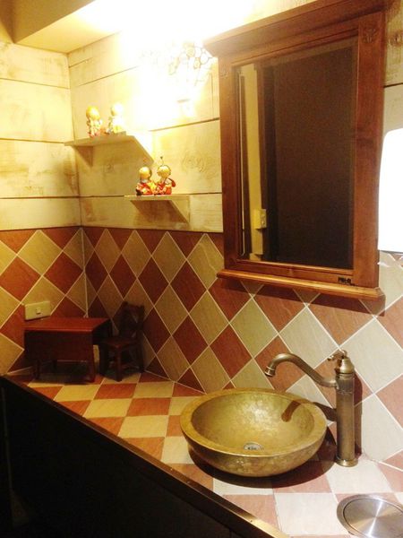 裝潢 (2) 裝潢 (2)