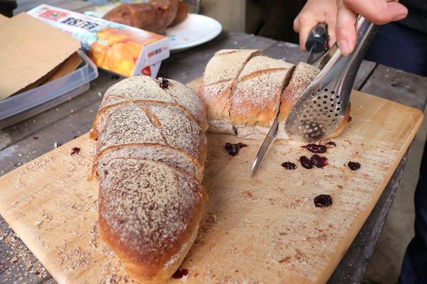2017田中蜀葵花海藝術節:【彰化景點】田中窯創藝園區。季節限定的約會景點~蜀葵花季/落羽松秘境/無字天書/大玩吹泡泡/蜀葵花海浪漫迷宮/玻璃屋景觀餐廳/貓咪彩繪/親子旅遊及DIY體驗
