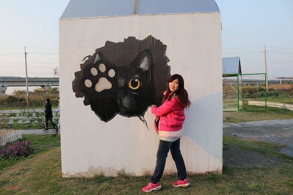 2017田中蜀葵花海藝術節:【彰化景點】田中窯創藝園區。季節限定的約會景點~蜀葵花季/落羽松秘境/無字天書/大玩吹泡泡/蜀葵花海浪漫迷宮/玻璃屋景觀餐廳/貓咪彩繪/親子旅遊及DIY體驗