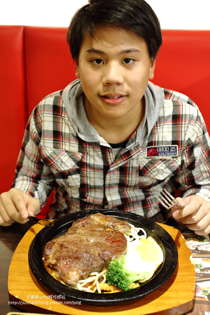 【食║台北】將軍碳烤牛排館～堅持原味原塊碳烤牛排，肉食主義必吃！