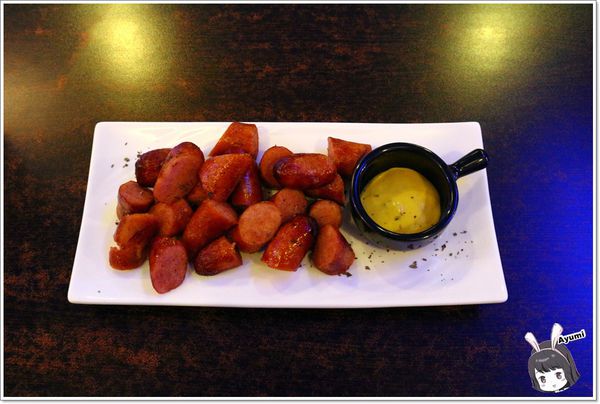 AngryBurger：[食記]►台南東區◄AngryBurger美式餐廳／獨特漢堡／不限時間／可包場地辦活動／CP值頗高