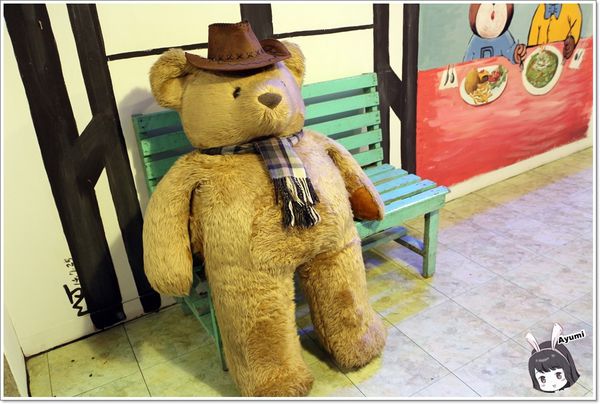 AngryBurger：[食記]►台南東區◄AngryBurger美式餐廳／獨特漢堡／不限時間／可包場地辦活動／CP值頗高