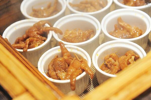 草屯屯鱻火鍋,南投草屯吃到飽名店,200種以上品項自助百匯超