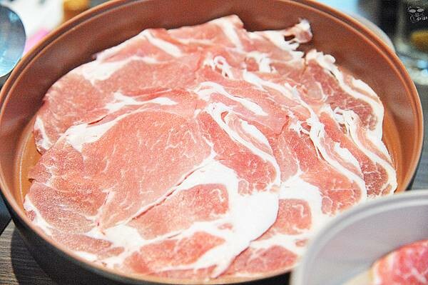 草屯屯鱻火鍋,南投草屯吃到飽名店,200種以上品項自助百匯超