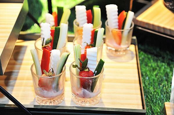 草屯屯鱻火鍋,南投草屯吃到飽名店,200種以上品項自助百匯超