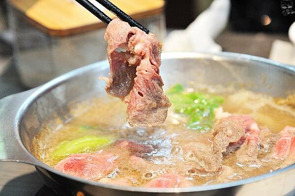 草屯屯鱻火鍋,南投草屯吃到飽名店,200種以上品項自助百匯超