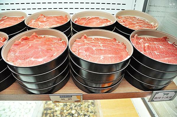 草屯屯鱻火鍋,南投草屯吃到飽名店,200種以上品項自助百匯超