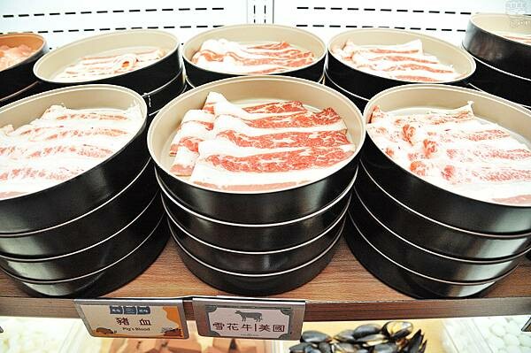 草屯屯鱻火鍋,南投草屯吃到飽名店,200種以上品項自助百匯超