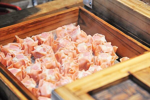 草屯屯鱻火鍋,南投草屯吃到飽名店,200種以上品項自助百匯超