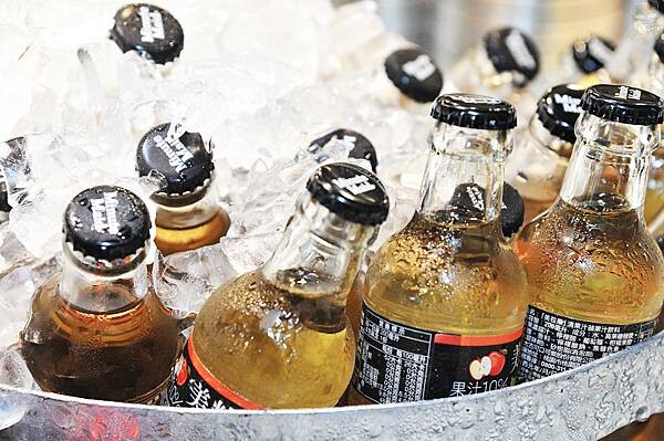 草屯屯鱻火鍋,南投草屯吃到飽名店,200種以上品項自助百匯超