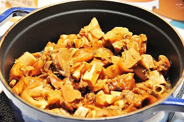 草屯屯鱻火鍋,南投草屯吃到飽名店,200種以上品項自助百匯超