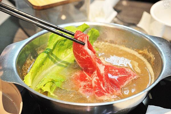 草屯屯鱻火鍋,南投草屯吃到飽名店,200種以上品項自助百匯超