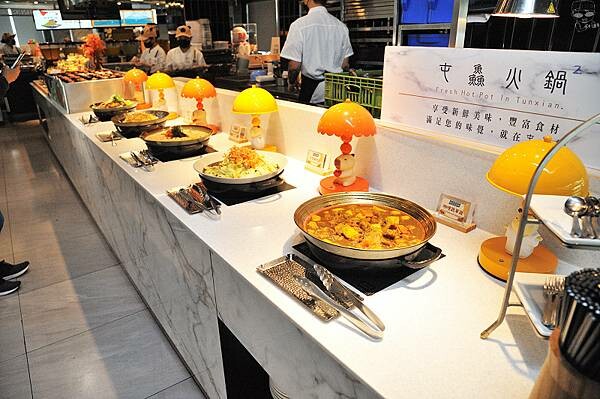 草屯屯鱻火鍋,南投草屯吃到飽名店,200種以上品項自助百匯超