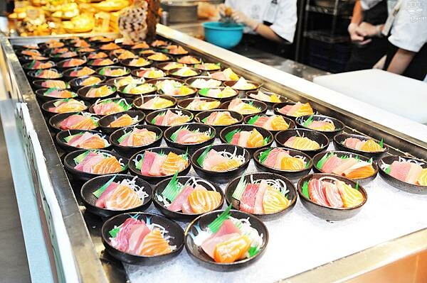 草屯屯鱻火鍋,南投草屯吃到飽名店,200種以上品項自助百匯超