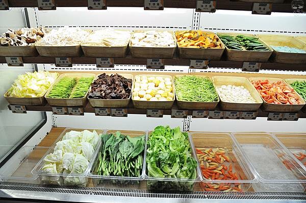 草屯屯鱻火鍋,南投草屯吃到飽名店,200種以上品項自助百匯超