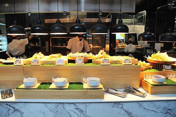 草屯屯鱻火鍋,南投草屯吃到飽名店,200種以上品項自助百匯超