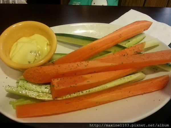 CYMERA_20140610_125233.jpg CYMERA_20140610_125233.jpg