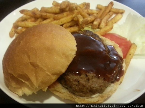 CYMERA_20140610_124836.jpg CYMERA_20140610_124836.jpg