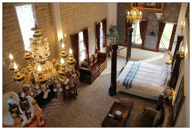 新鮮現流海鮮日式定食這裡吃,親子友善餐廳.還有可愛雙層巴士可以拍照.宜蘭礁溪餐廳推薦♥里海cafe♥