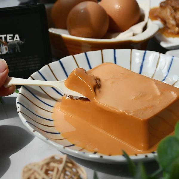 【宅配美食】紅磚布丁，台南伴手禮，吃過就難忘的甜點，台南必吃甜點，台南好吃布丁，布丁界愛馬仕