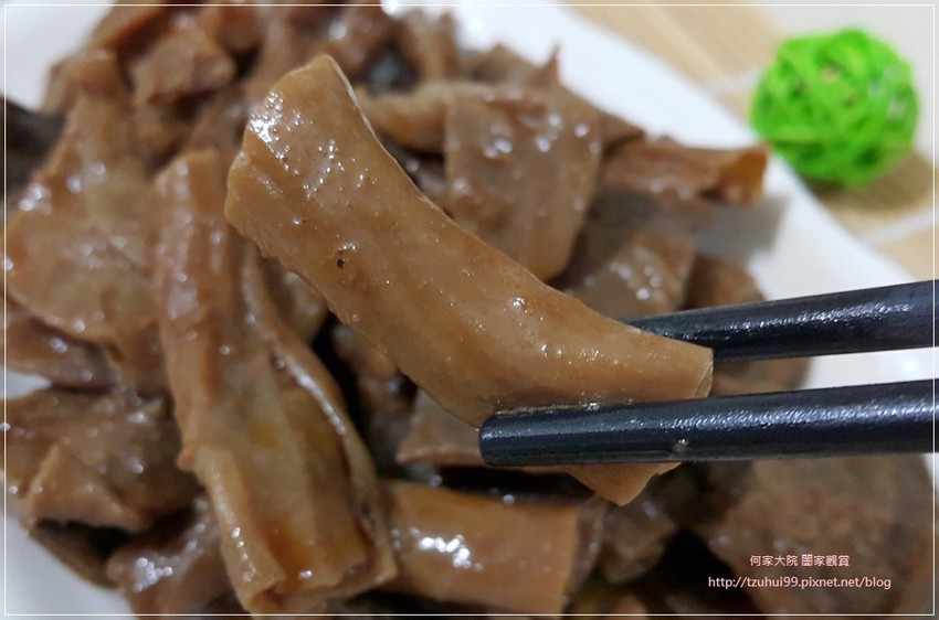 桃園滷味城(桃園好吃滷味+桃園美食+宅配網購美食+冷滷+雞腳脆腸七里香滷味拼盤餐盒) 29.jpg