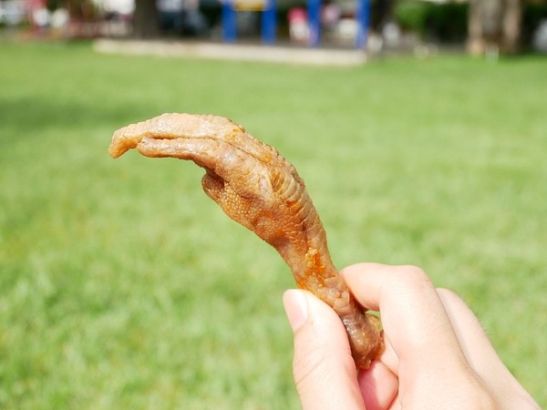 滷味城:滷味城-桃園特色滷味 產品選項多 中藥滷汁超入味 到店、宅配都方便 誰說中秋節一定要吃月餅 今年就改吃滷味大餐