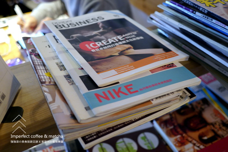 【台北】Imperfect coffee & matcha ~ 隱密低調不完美咖啡館其實超完美、2F窗前坐擁校園好景致 / WIFI / 免費插座 / 不限時