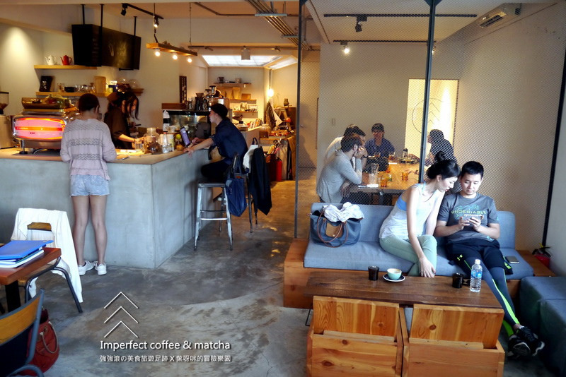 【台北】Imperfect coffee & matcha ~ 隱密低調不完美咖啡館其實超完美、2F窗前坐擁校園好景致 / WIFI / 免費插座 / 不限時