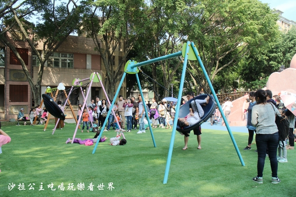 溪北生態休閒公園:新北板橋特色公園『溪北生態休閒公園』Q版章魚造型磨石子共融性滑梯遊戲場/盪鞦韆/沙坑