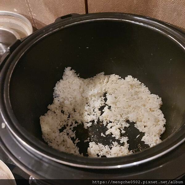 家和商旅-高雄車站附近平價又乾淨附早餐、下午茶和宵夜的優質商旅