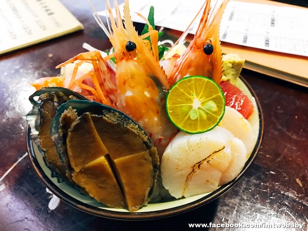 畔の食堂：【捷運美食】畔の食堂日式料理 現點現做各式海鮮大滿貫 巷仔內的平價美食饗宴！(捷運小巨蛋站)