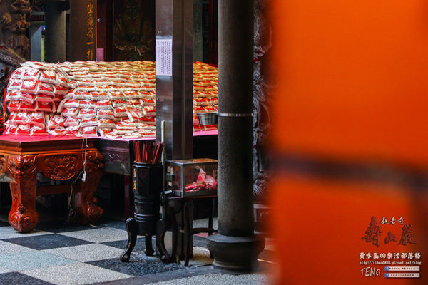 壽山巖觀音寺|桃園市/龜山區(風兒媚、花正俏，速來壽山賞花嬌；乾隆賜、觀音威，護國祐民真慈悲。)