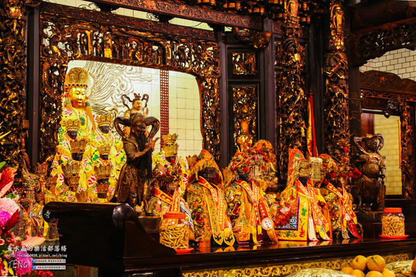 壽山巖觀音寺|桃園市/龜山區(風兒媚、花正俏，速來壽山賞花嬌；乾隆賜、觀音威，護國祐民真慈悲。)