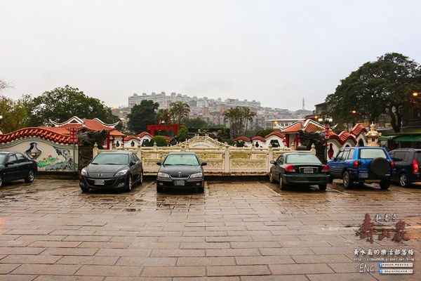 壽山巖觀音寺|桃園市/龜山區(風兒媚、花正俏，速來壽山賞花嬌；乾隆賜、觀音威，護國祐民真慈悲。)