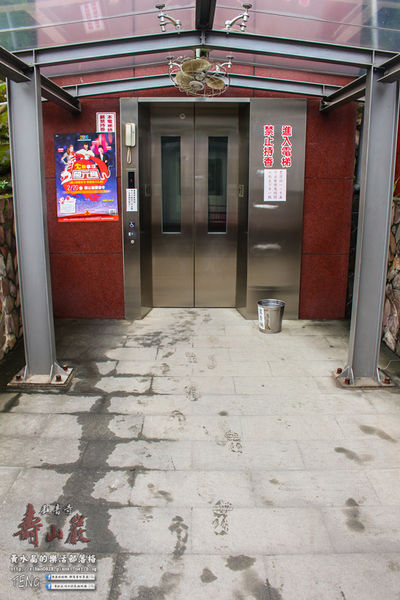 壽山巖觀音寺|桃園市/龜山區(風兒媚、花正俏，速來壽山賞花嬌；乾隆賜、觀音威，護國祐民真慈悲。)