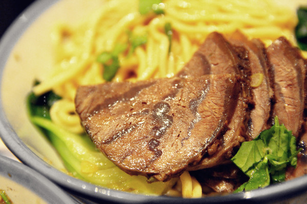 蘭芳麵食館:【台北市中山區。小吃】蘭方麵食館 遼寧夜市傳統家鄉味小吃 南京復興站 蘭芳麵食館:【台北市中山區。小吃】蘭方麵食館 遼寧夜市傳統家鄉味小吃 南京復興站