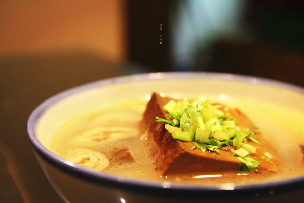 蘭芳麵食館:【台北市中山區。小吃】蘭方麵食館 遼寧夜市傳統家鄉味小吃 南京復興站 蘭芳麵食館:【台北市中山區。小吃】蘭方麵食館 遼寧夜市傳統家鄉味小吃 南京復興站