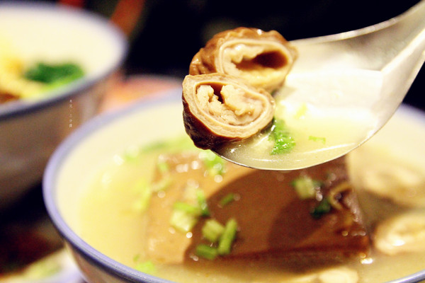 蘭芳麵食館:【台北市中山區。小吃】蘭方麵食館 遼寧夜市傳統家鄉味小吃 南京復興站 蘭芳麵食館:【台北市中山區。小吃】蘭方麵食館 遼寧夜市傳統家鄉味小吃 南京復興站