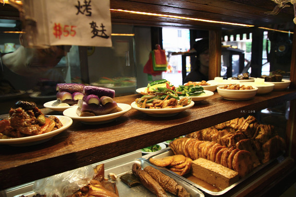 蘭芳麵食館:【台北市中山區。小吃】蘭方麵食館 遼寧夜市傳統家鄉味小吃 南京復興站 蘭芳麵食館:【台北市中山區。小吃】蘭方麵食館 遼寧夜市傳統家鄉味小吃 南京復興站