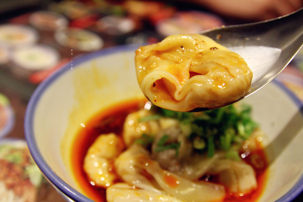 蘭芳麵食館:【台北市中山區。小吃】蘭方麵食館 遼寧夜市傳統家鄉味小吃 南京復興站 蘭芳麵食館:【台北市中山區。小吃】蘭方麵食館 遼寧夜市傳統家鄉味小吃 南京復興站