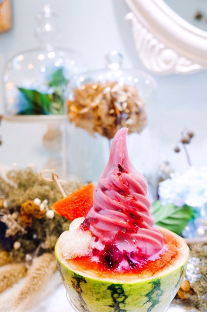 【台北信義區】Blooming Ice Sweet 花果茶霜淇淋專門店。可愛粉紅迷你西瓜冰品～