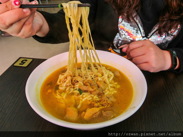 [吃喝]料多實在的聚餐首選～雲圓坊雲南小館。