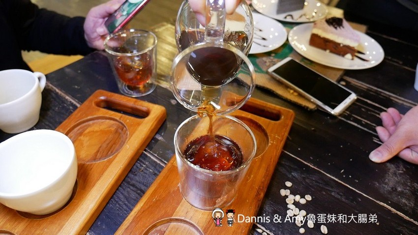 《桃園平鎮美食》Alpha Coffee &Tea是全台最大咖啡炒焙廠也是隱身工業區的隱藏版咖啡館︱(影片)