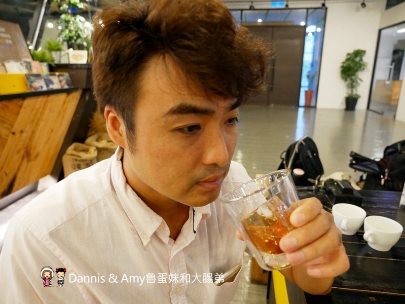 《桃園平鎮美食》Alpha Coffee &Tea是全台最大咖啡炒焙廠也是隱身工業區的隱藏版咖啡館︱(影片)