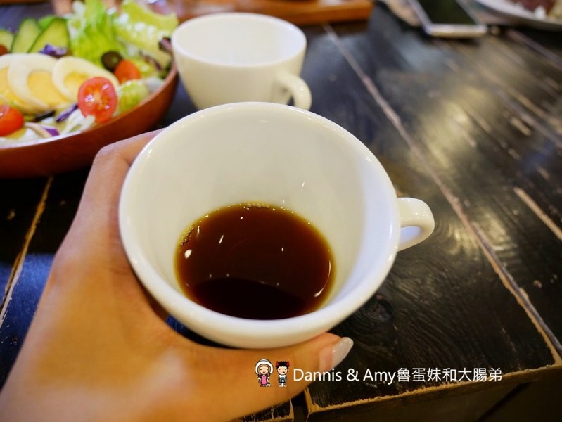 《桃園平鎮美食》Alpha Coffee &Tea是全台最大咖啡炒焙廠也是隱身工業區的隱藏版咖啡館︱(影片)