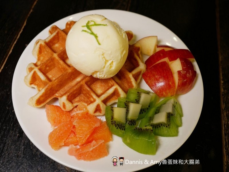 《桃園平鎮美食》Alpha Coffee &Tea是全台最大咖啡炒焙廠也是隱身工業區的隱藏版咖啡館︱(影片)