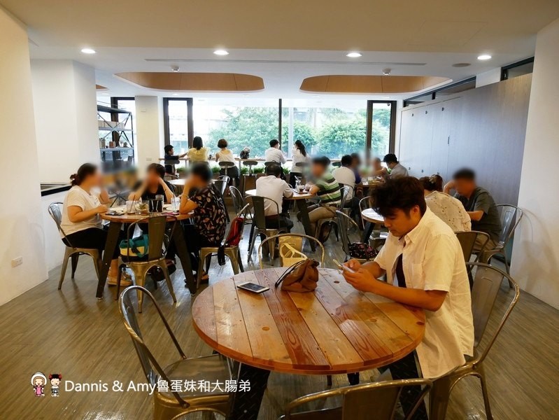 《桃園平鎮美食》Alpha Coffee &Tea是全台最大咖啡炒焙廠也是隱身工業區的隱藏版咖啡館︱(影片)