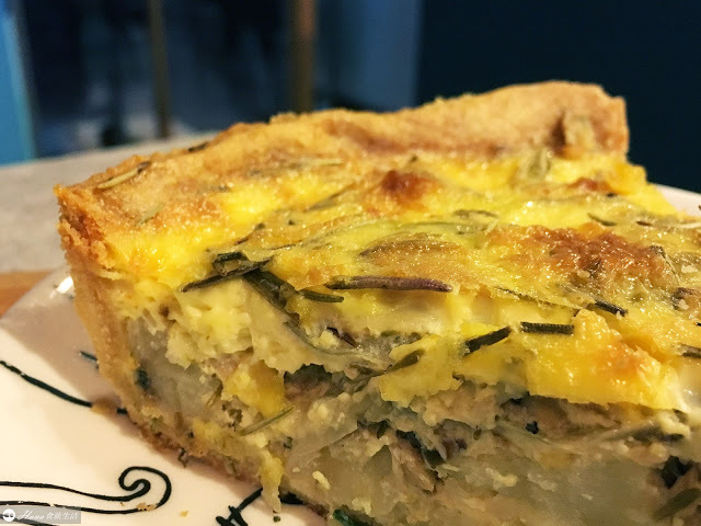 【新北新店】老派的約會 | 捷運七張站 便宜也可吃到美味質感的甜點小店 無地雷的鹹派和甜派