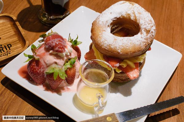 Drip Cafe 好滴(站前店):【台北|好滴咖啡】草莓多拿滋必吃 北車站前聊天美食二不誤好地方 (附完整菜單)