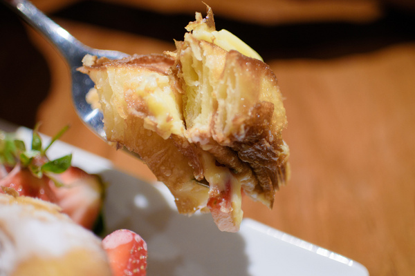 Drip Cafe 好滴(站前店):【台北|好滴咖啡】草莓多拿滋必吃 北車站前聊天美食二不誤好地方 (附完整菜單)